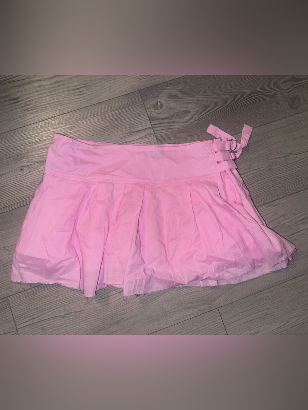 Vintage Y2K DJK Pink 100% Cotton Pleated Mini Skirt Buckle Detail, Size M